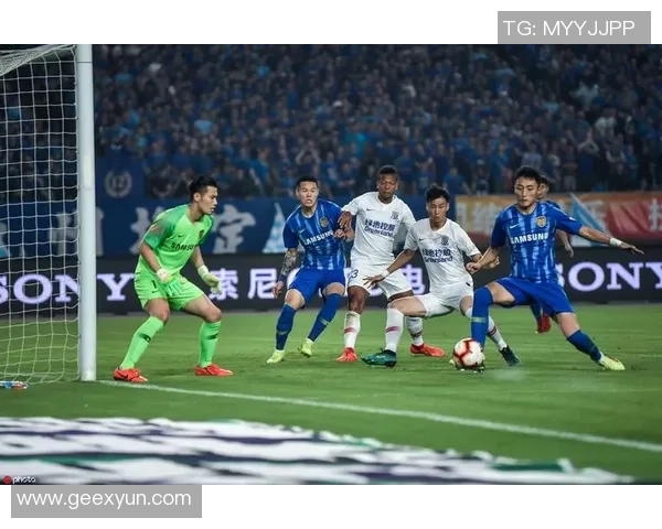 2018年苏宁与申花激战回顾:精彩瞬间与战术分析全记录 2018年苏宁与申花激战回顾:精彩瞬间与战术分析全记录