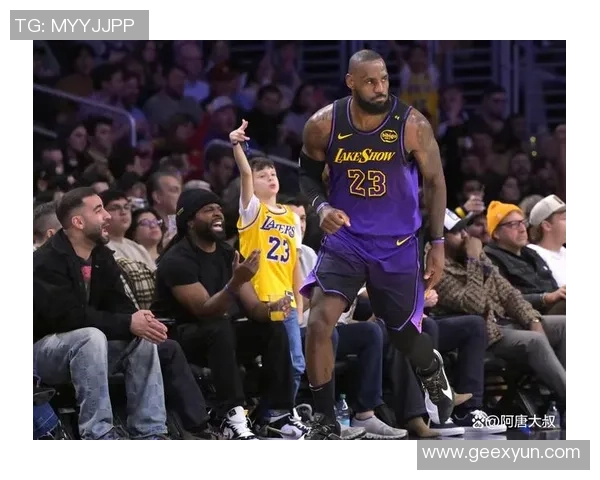 勇士与湖人激战正酣主直播精彩瞬间回顾与分析