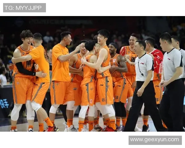 吴前的篮球传奇之路:从青涩少年到CBA明星的成长故事 吴前的篮球传奇之路:从青涩少年到CBA明星的成长故事