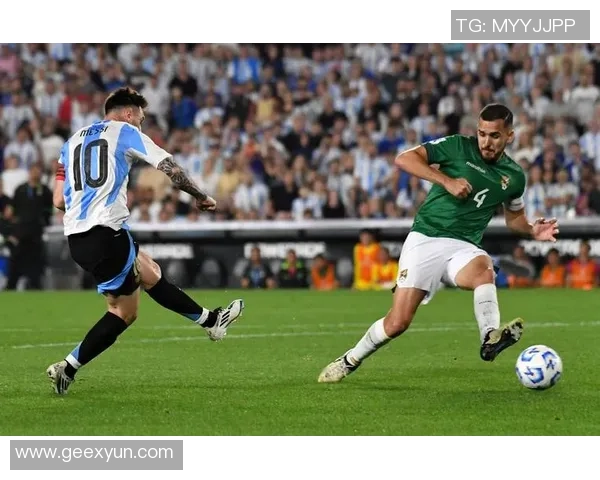 巴萨与皇马外套对决时尚风潮引领球迷热潮